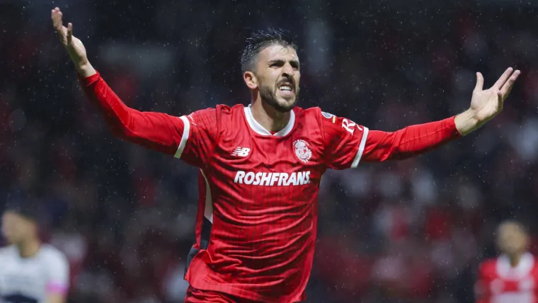 paulinho20toluca20100524-jpg-1