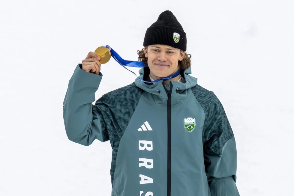 pinheiro-le-da-a-brasil-su-primer-oro-olimpico-invernal-ganando-el-gigante-de-esqui-alpino2