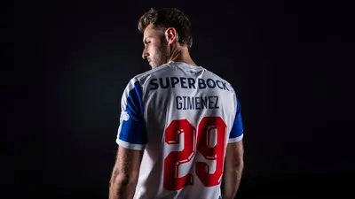 09c01ca7-c519-4504-b250-85cc1fb6f7c7 ¡Número con historia! Santi Giménez volverá a usar el dorsal 29 con el Porto