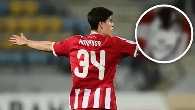 13f9750b-5c33-4d5f-989e-027b188ff9d7-1 ¡La ‘Hormiga’ más otaku! Armando González luce increíbles espinilleras en su debut con el Olympiacos