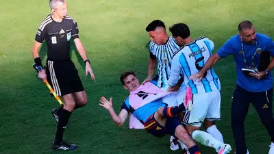 8d533cfa-cddc-4f56-9214-c1fcdfaa3a16-1 "Me parece exagerada": Paredes se queja de que su sanción fuera superior a la de Gavi