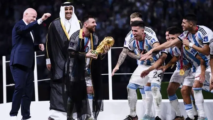 9b2ac9e0-6c28-4c92-9739-3cb8f76bc0f3 Lionel Messi se retira de la Selección Argentina: estas son las emotivas reacciones de sus compañeros