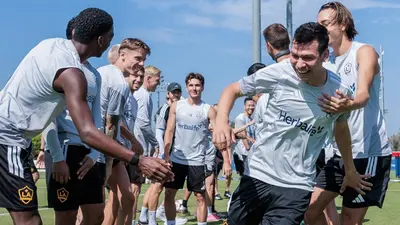 00e55447-9a06-412d-be0e-5c00e5cd9a13 Houston Dynamo y LA Galaxy: ¿Cuándo y dónde ver el debut de Chucky Lozano?