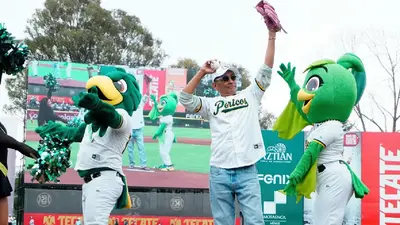 07d91d7d-7a44-471f-9552-312906ce4a8d Jorge Campos cambia el futbol por el beisbol y lanza la primera bola en Pericos vs Diablos Rojos
