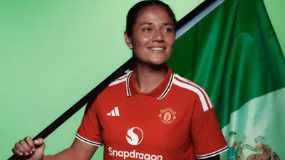 2566bdd2-2b1c-4a7b-8c56-b69715ebea35-2 Rebeca Bernal, lista para conquistar Inglaterra con el Manchester United