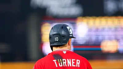 a11cb208-c493-4612-9f9d-305b7d7f7031 El efecto Justin Turner: Barba Roja lleva a los Toros a una Serie del Rey tras cinco años de ausencia