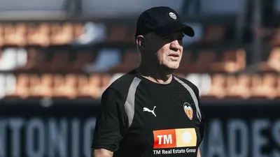 bd32058b-ae7f-4dd5-a603-5622102fd1d5-3 ¿Cuándo debutará Javier Aguirre como técnico del Valencia?