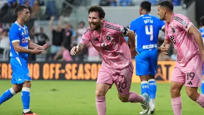 c1d8108e-89fd-41d3-92a0-6dbe6fdef07a-1 ¡Pulga cósmica! Lionel Messi alcanza los 100 goles con Inter Miami; hizo historia ante Cruz Azul