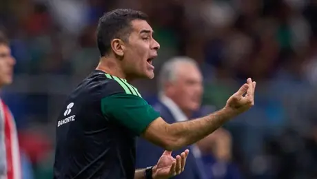 c69d8dd7-7760-4162-97ba-4864db2dcbb1 El delantero mexicano que la rompe en Europa y fue ignorado por Rafa Márquez