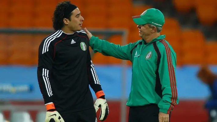 ede00342-798a-4f87-b428-ccec93ada39c Javier Aguirre reconoce deuda con Memo Ochoa por dejarlo fuera del XI en el Mundial de 2010