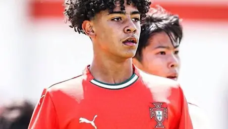 0f9da955-f7e6-42a6-bbe1-9a8d1f70eabb ¿Sigue los pasos de su padre? Cristiano Ronaldo Jr. entrena con categorías inferiores del Real Madrid