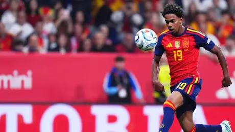 2b6b2616-cb0c-4b18-8505-ea30135c3e46-1 Yamal comanda victoria, con auténtico golazo, de España sobre Chequia
