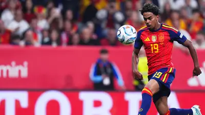 2b6b2616-cb0c-4b18-8505-ea30135c3e46-2 Yamal comanda victoria, con auténtico golazo, de España sobre Chequia