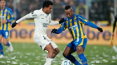 352ab2f0-2c37-42eb-a9e4-98562447beec Jáminton Campaz fue titular con Rosario Central en empate ante Corinthians por Copa Libertadores