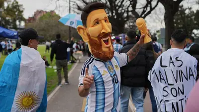 3992066c-9dd7-49da-bb57-d6031f747da2-2 ¡Una locura! Aficionados colapsan Buenos Aires en la despedida de Lionel Messi