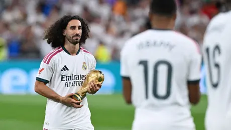 40d8a2a0-a1a7-482f-9144-cfdacfa2e7b8-4 ¡No le toquen el pelo! Cucurella lanza advertencia al árbitro tras expulsión de Vinícius por jalar a Saliba