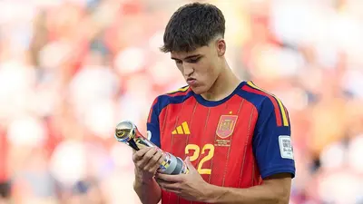 5c24d5ac-bdd5-4e2a-adfb-13e00014e8ab Golden Boy 2026: Pau Cubarsí encabeza la lista de 25 finalistas al trono europeo