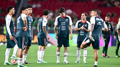 7f1d6262-c29d-4383-8a06-6ec875754e88-1 Rafael Márquez sorprende con su XI ante Chile; Álex Padilla como titular