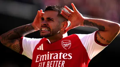 aa555732-8ad4-488f-8377-4e487e172185 Arsenal remonta al Leeds y acecha el liderato del Manchester City
