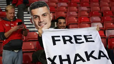 f9cbab45-04e0-4d51-a1db-2f373c6a3448 Xhaka recibe libertad condicional en el caso del documento falso de vacunación contra COVID-19